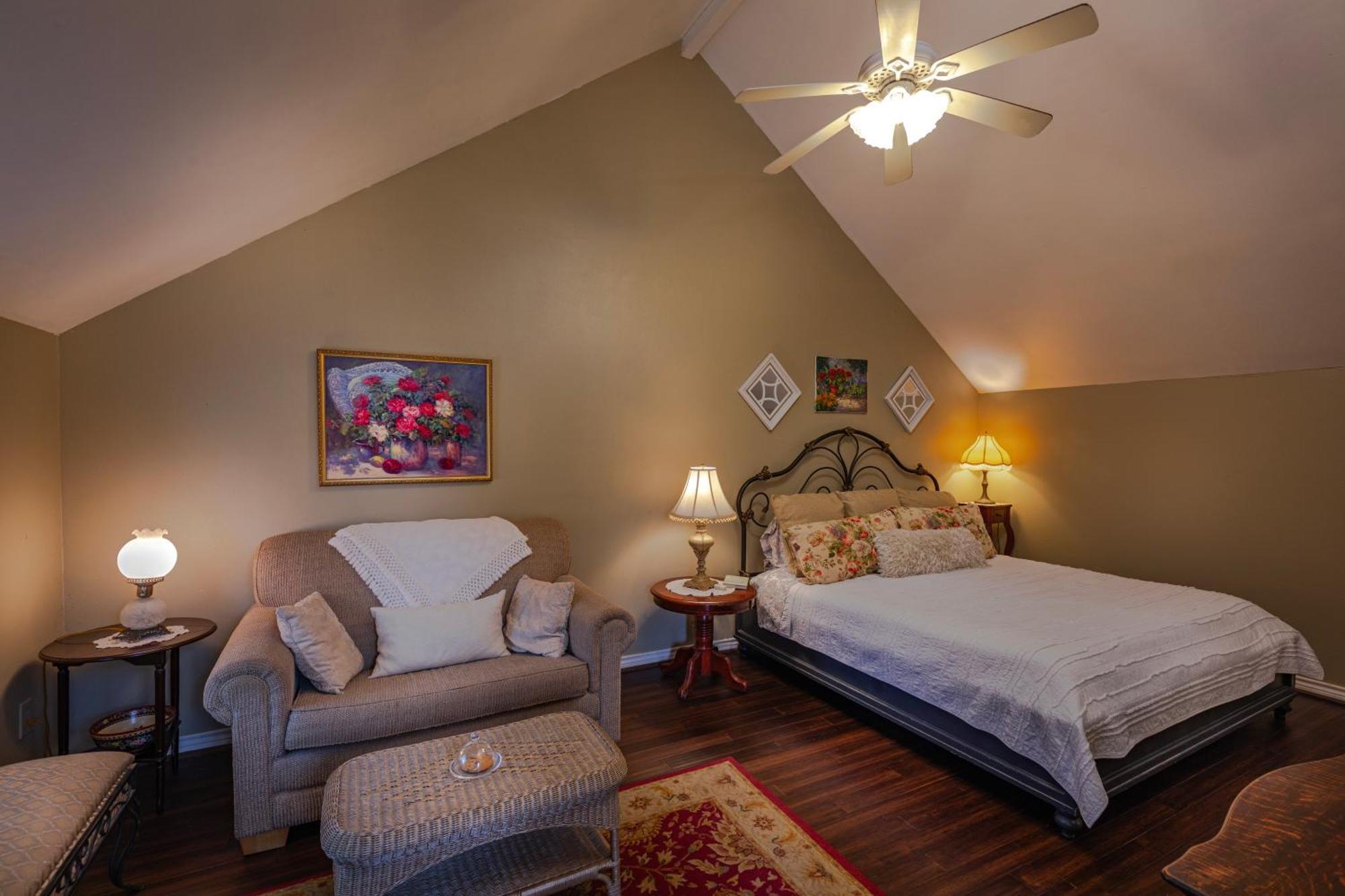 Bed And Breakfast On White Rock Creek เวโก ภายนอก รูปภาพ