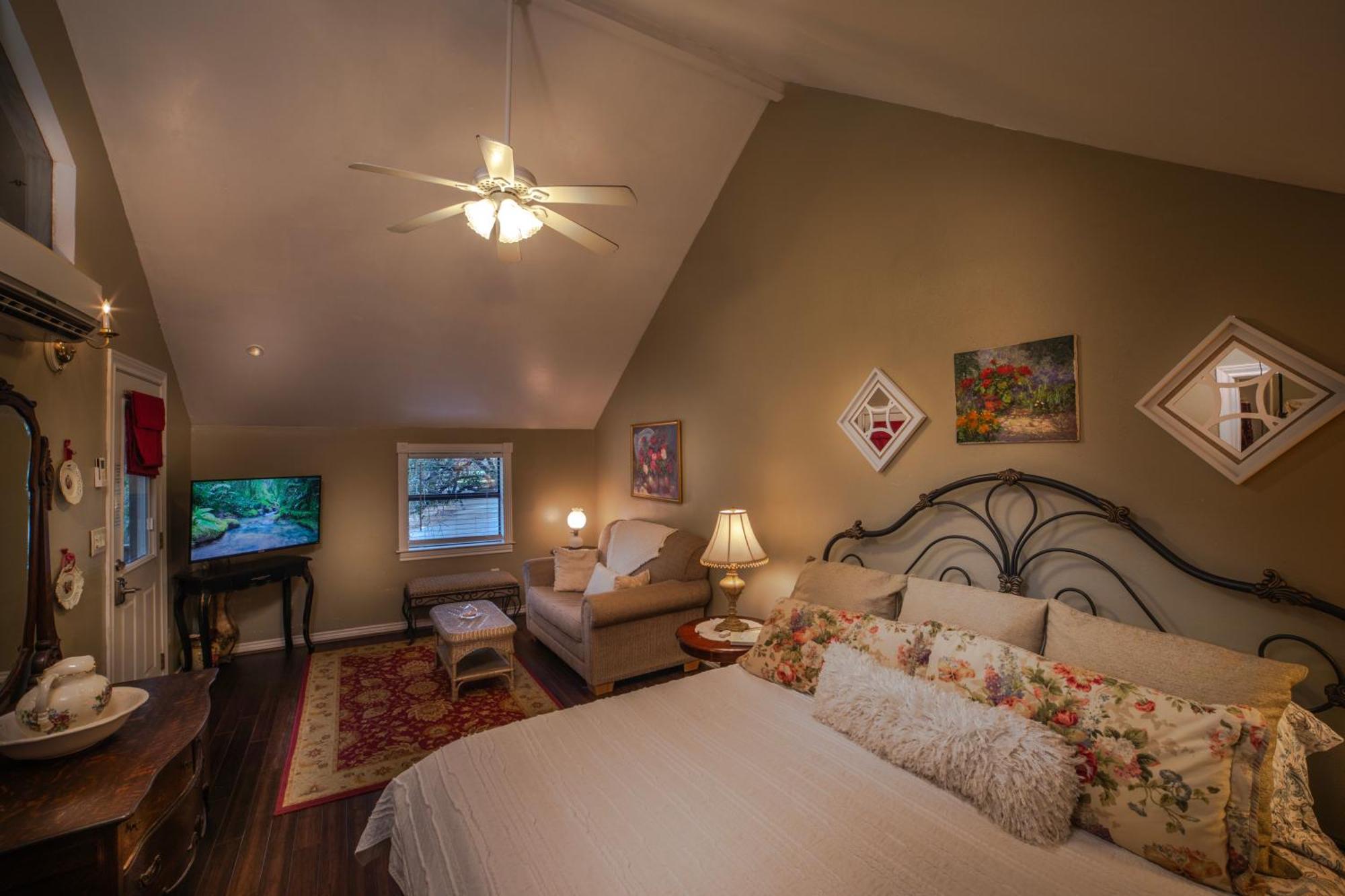 Bed And Breakfast On White Rock Creek เวโก ภายนอก รูปภาพ