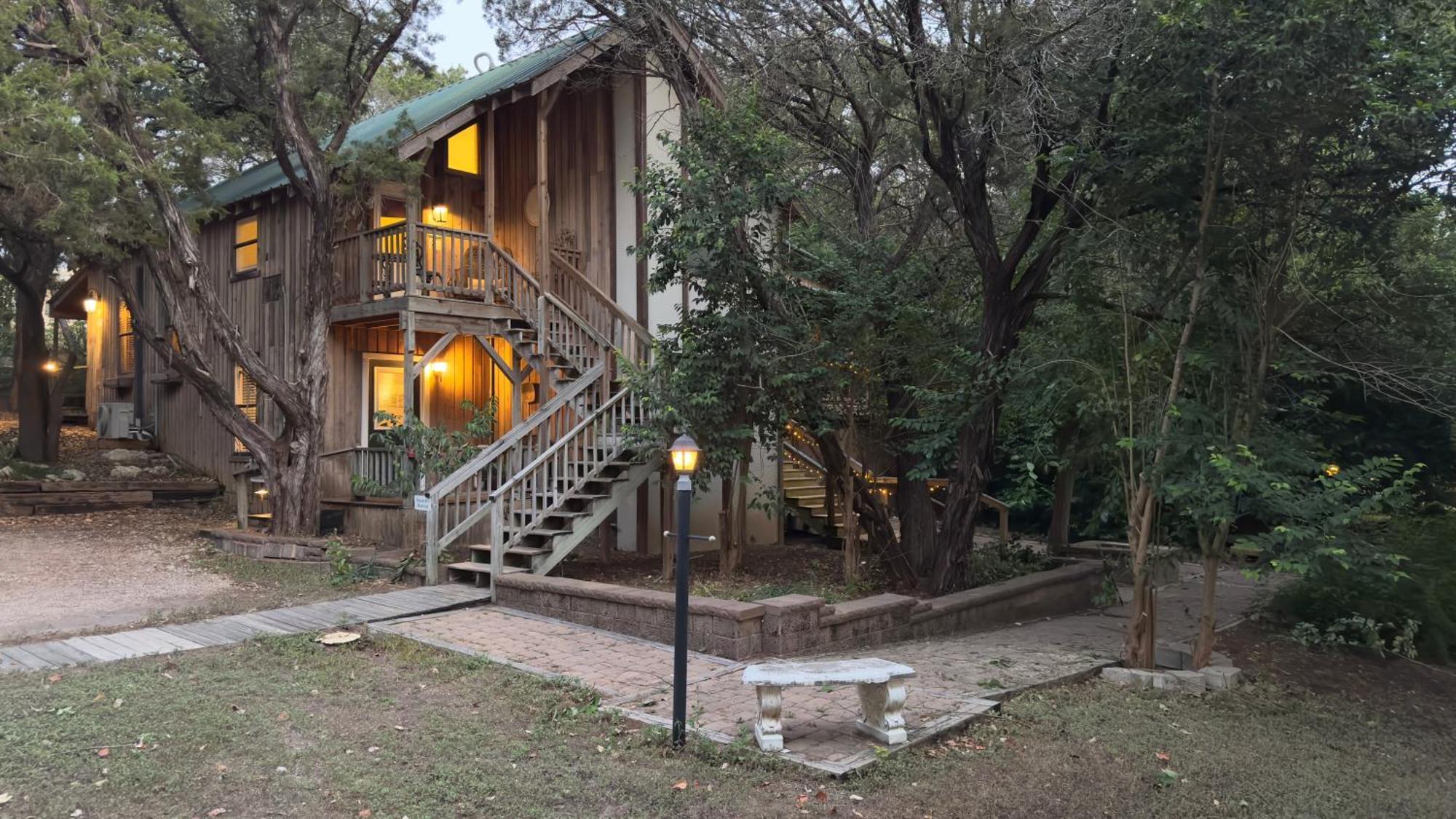 Bed And Breakfast On White Rock Creek เวโก ภายนอก รูปภาพ